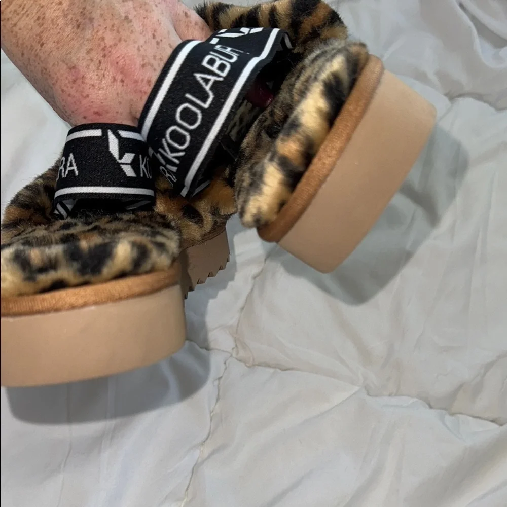 Koolaburra by UGG Leopard Print Fuzzy Slippers 8 - Picture 5 of 8
